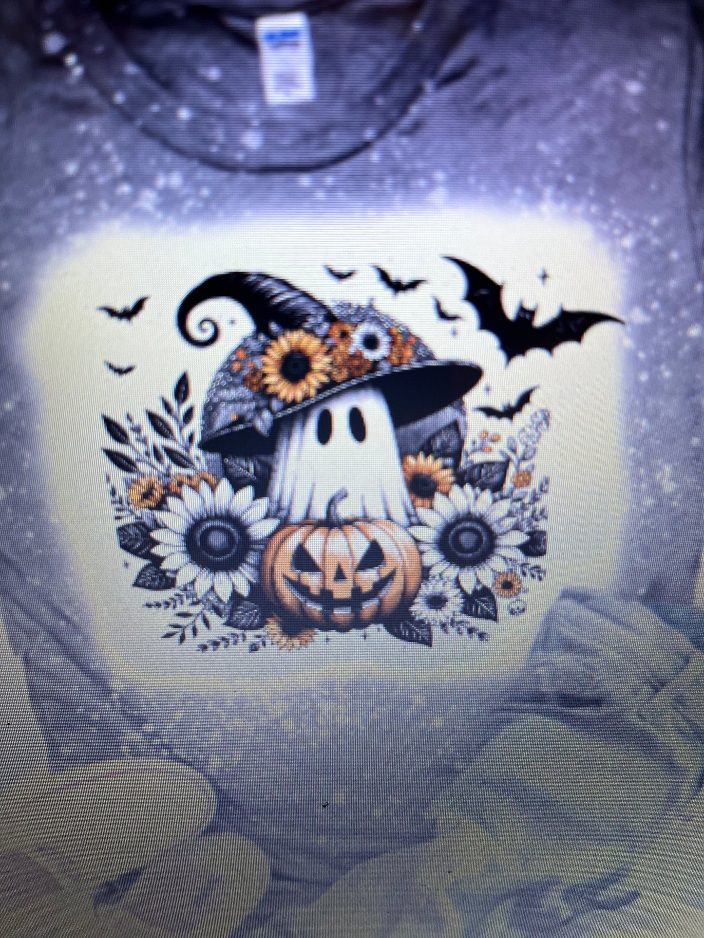 GHOST WITH WITCH HAT BLEACHED T-SHIRT