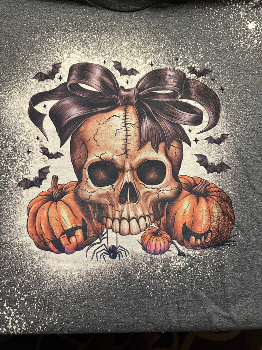 SKULL WITH PUMPKINS BLEACHED T-SHIRT